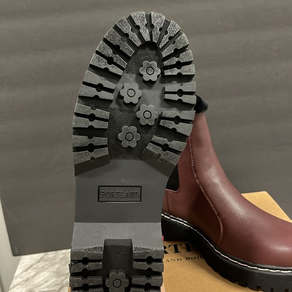 Fur lined boots - Picture 3 of 4